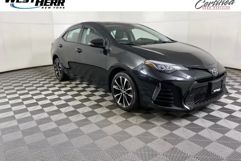 2019 Toyota Corolla SE photo 1