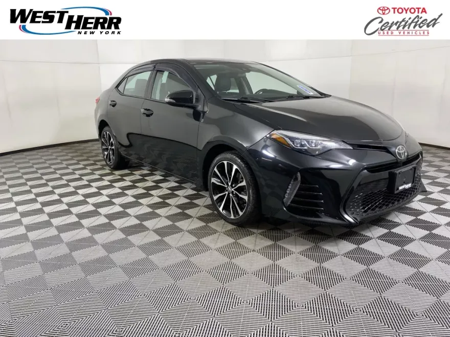 2019 Toyota Corolla SE photo 1