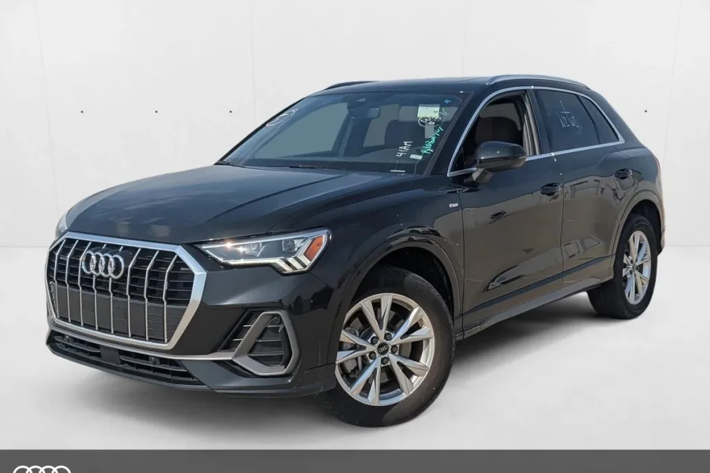 2024 Audi Q3 S line Premium photo 1