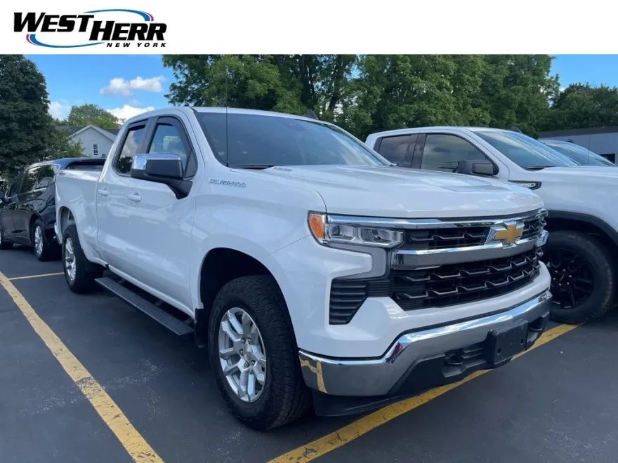 2024 Chevrolet Silverado 1500 LT photo 1