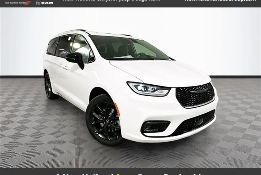 2026 Chrysler Pacifica Limited photo 1