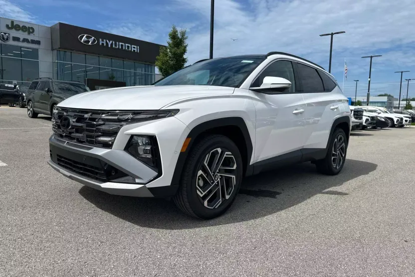 2025 Hyundai Tucson Limited photo 1
