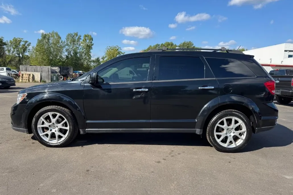 2015 Dodge Journey R/T photo 1