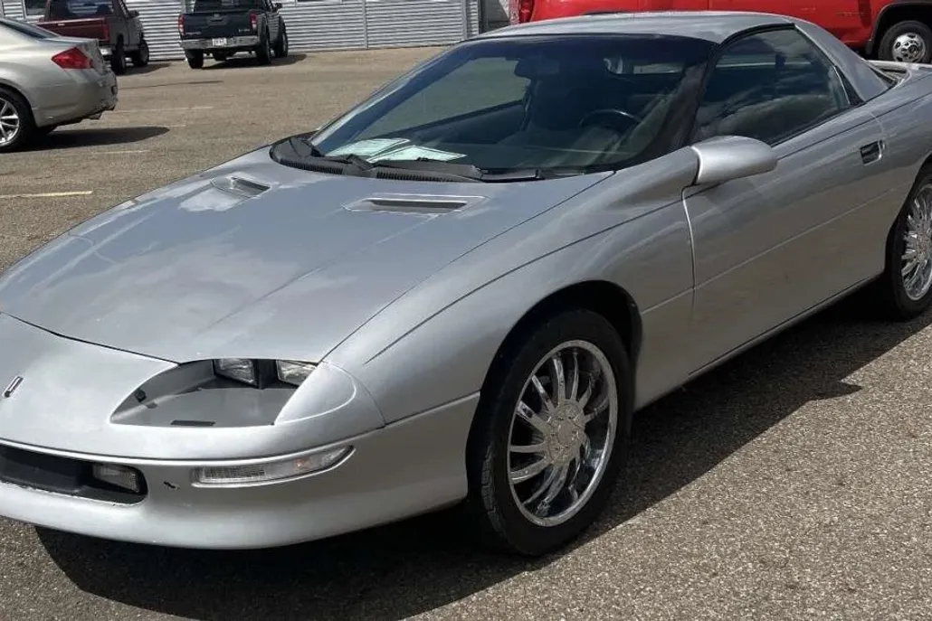 1993 Chevrolet Camaro Base photo 1