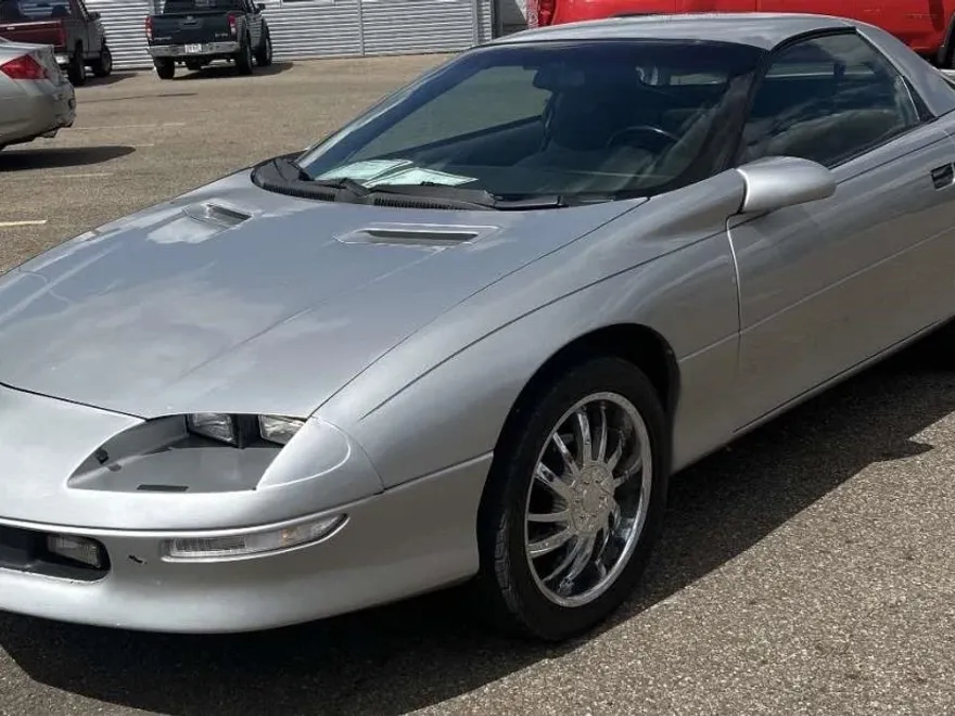 1993 Chevrolet Camaro Base photo 1