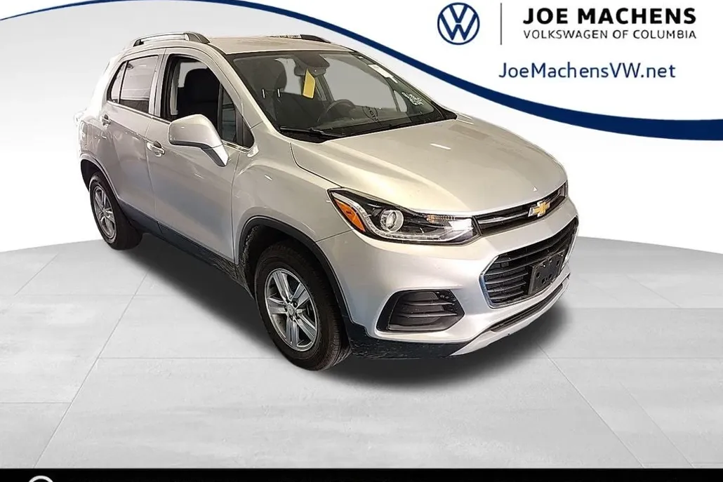 2017 Chevrolet Trax LT photo 1
