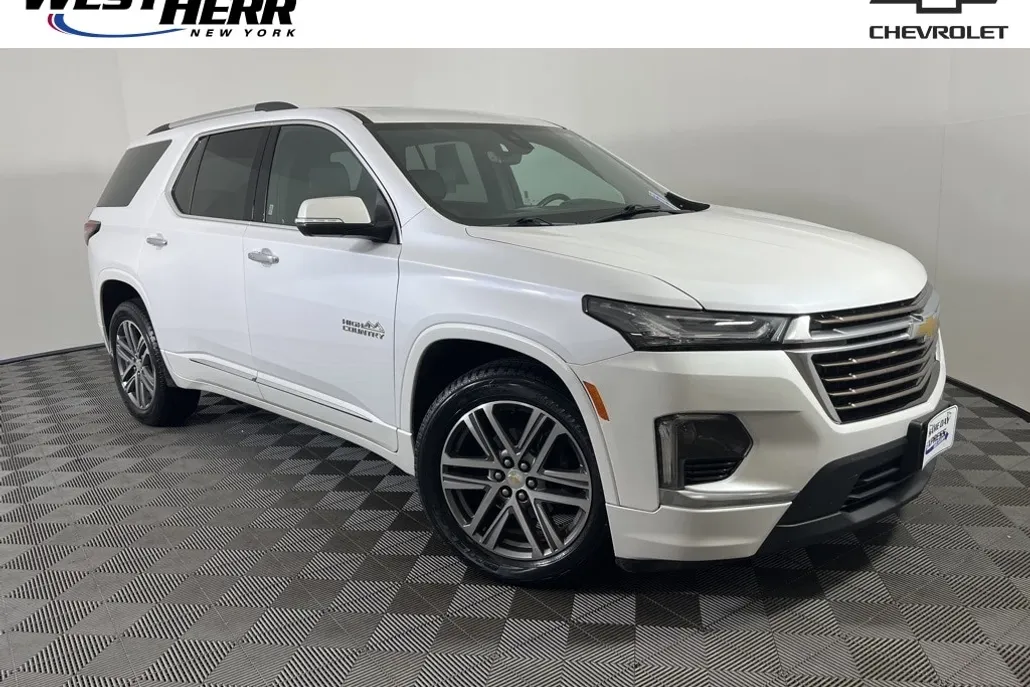2023 Chevrolet Traverse High Country photo 1