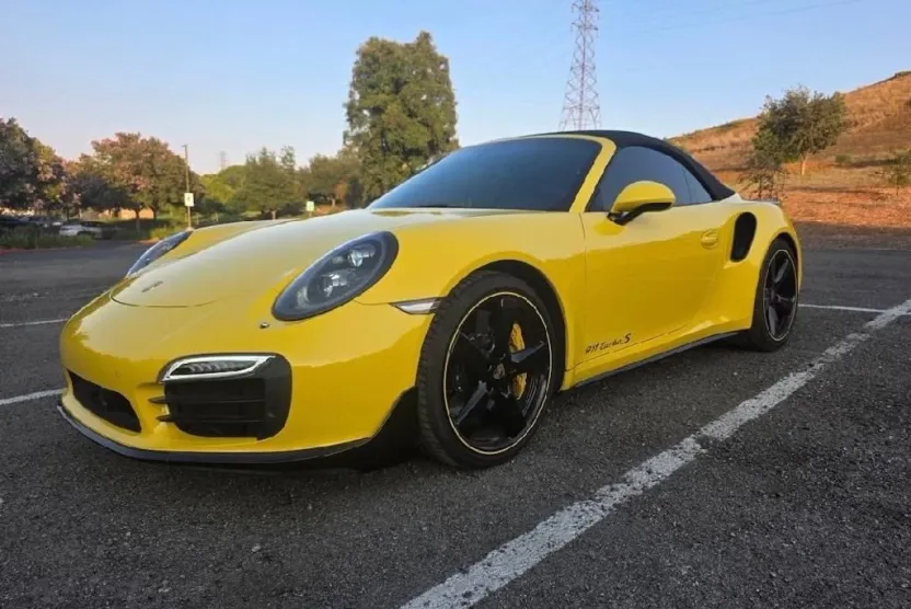 2016 Porsche 911 Turbo S Cabriolet photo 1