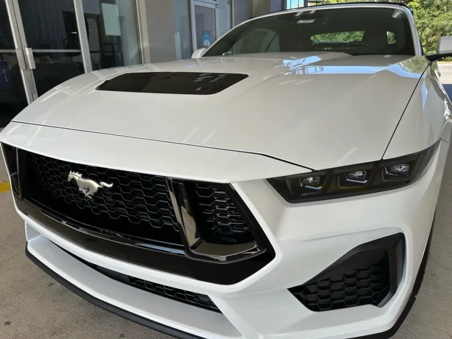 2025 Ford Mustang GT Premium Convertible photo 1