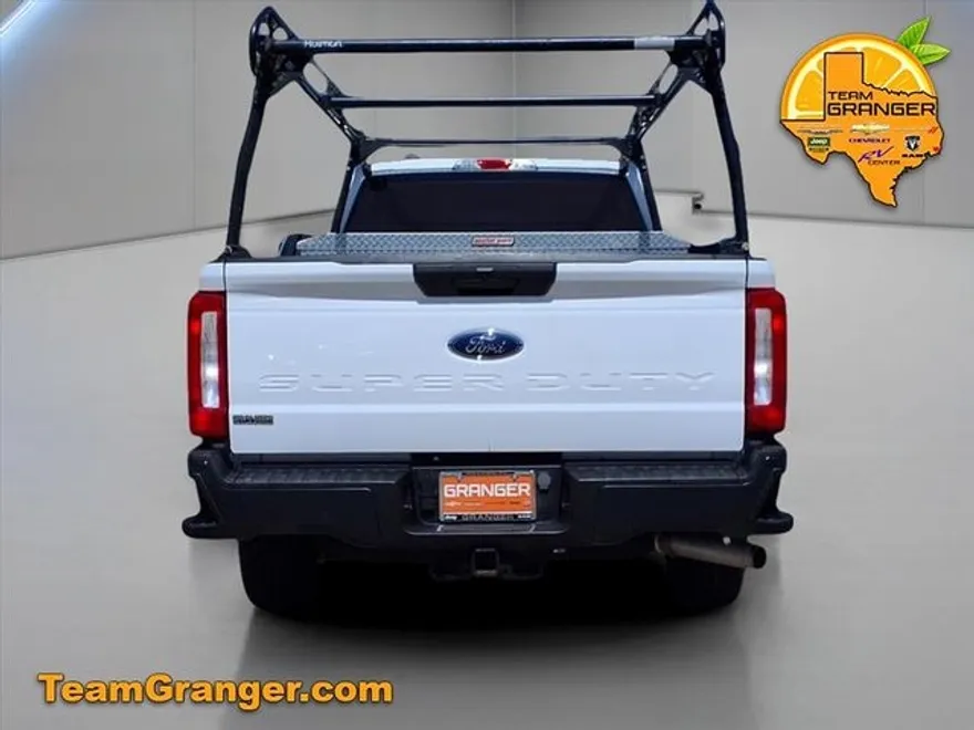 2023 Ford F-250 XL photo 1