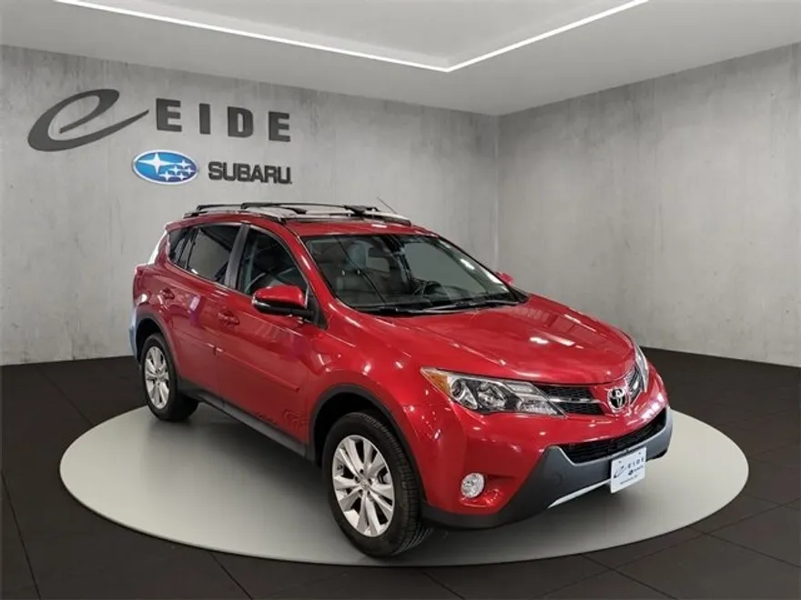2015 Toyota RAV4 Limited photo 1