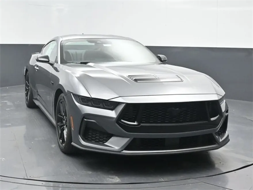 2025 Ford Mustang GT photo 1