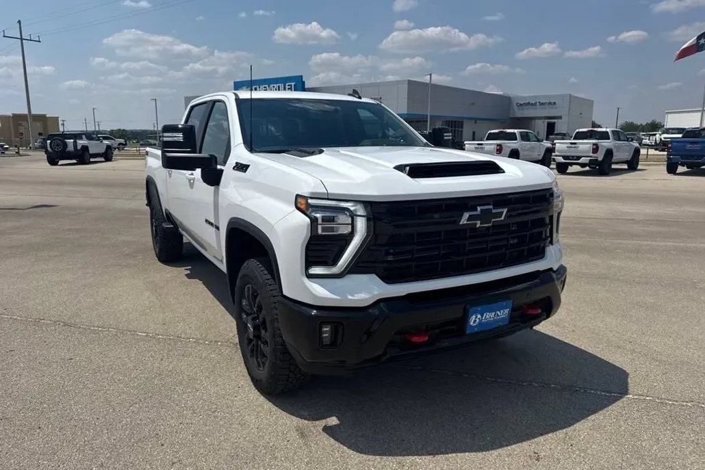 2025 Chevrolet Silverado 2500HD LT photo 1