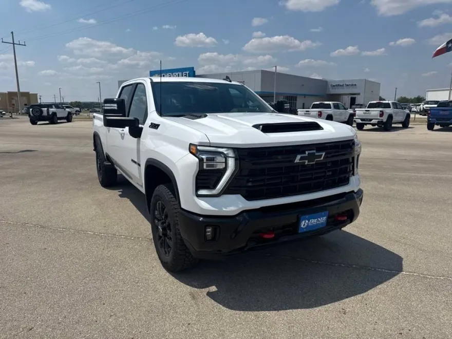 2025 Chevrolet Silverado 2500HD LT photo 1