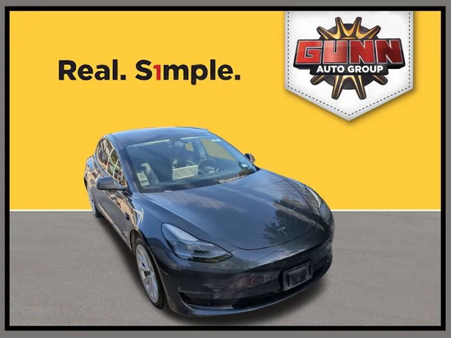 2021 Tesla Model 3 Standard Range Plus photo 1