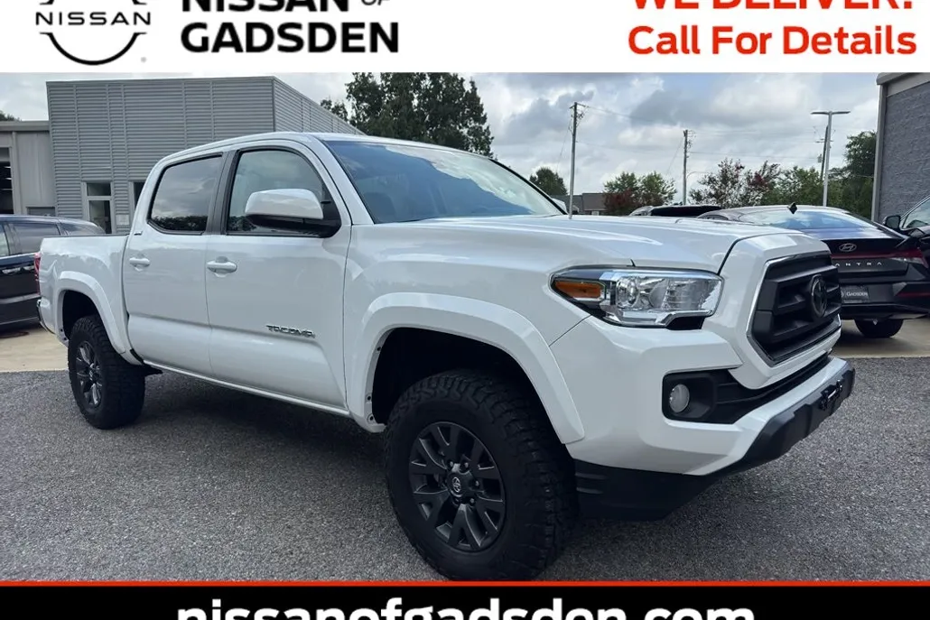 2023 Toyota Tacoma SR5 V6 photo 1