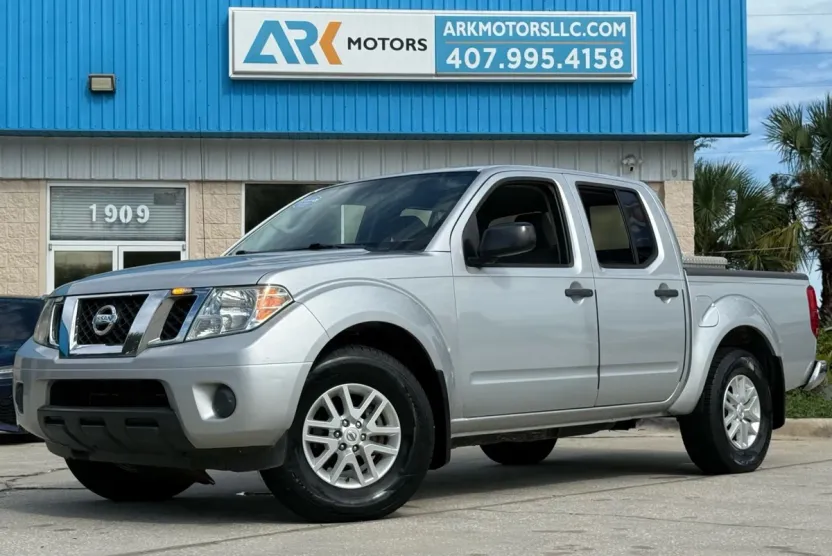 2019 Nissan Frontier Crew Cab SV photo 1