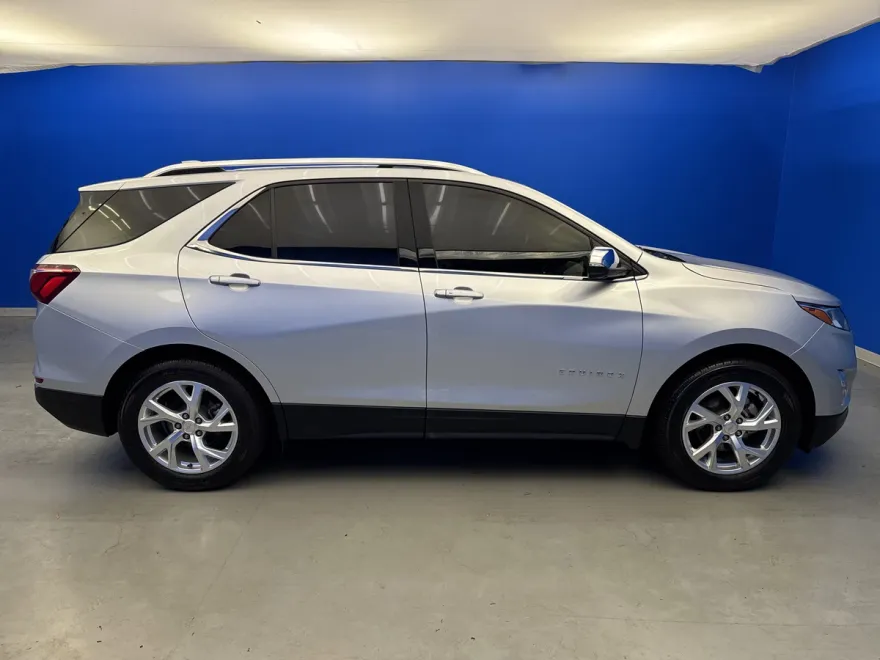 2020 Chevrolet Equinox Premier photo 1