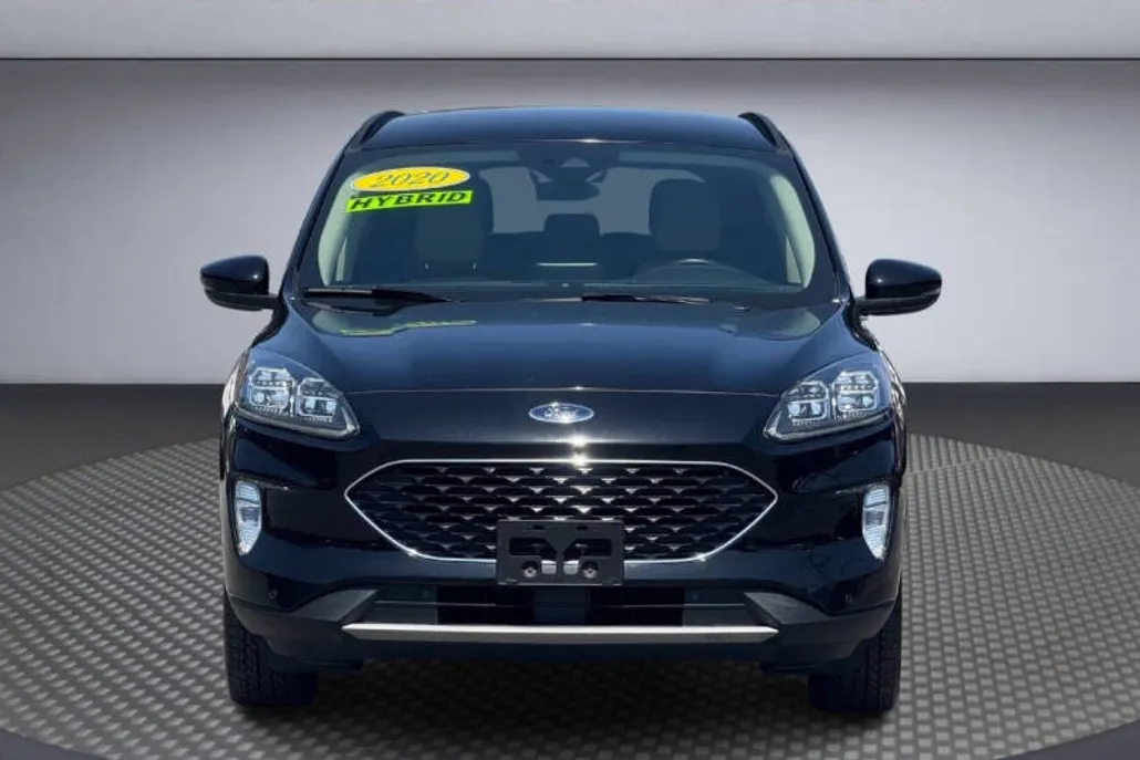 2020 Ford Escape Hybrid Titanium photo 1
