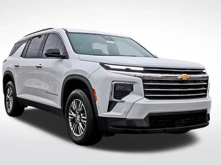 2024 Chevrolet Traverse 1LT photo 1