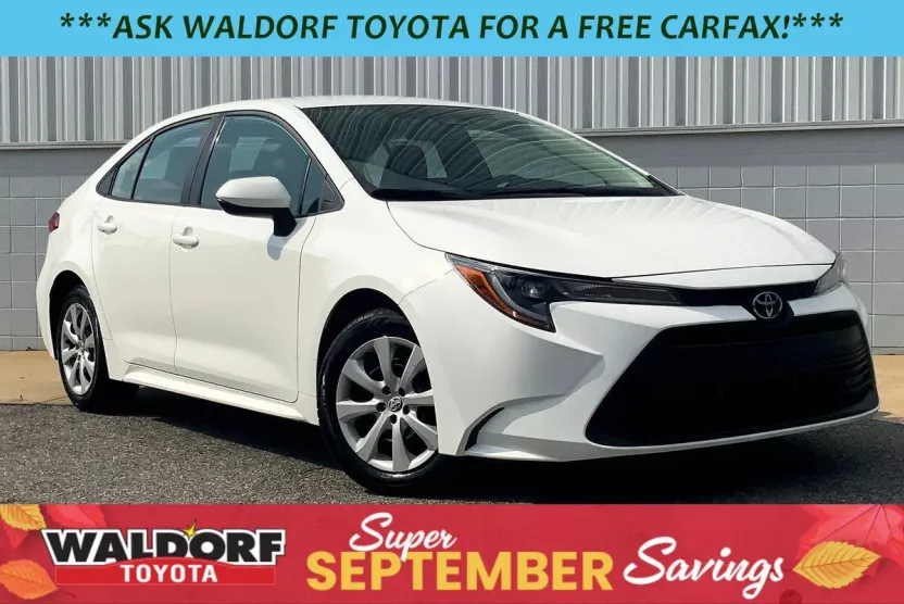 2024 Toyota Corolla LE photo 1