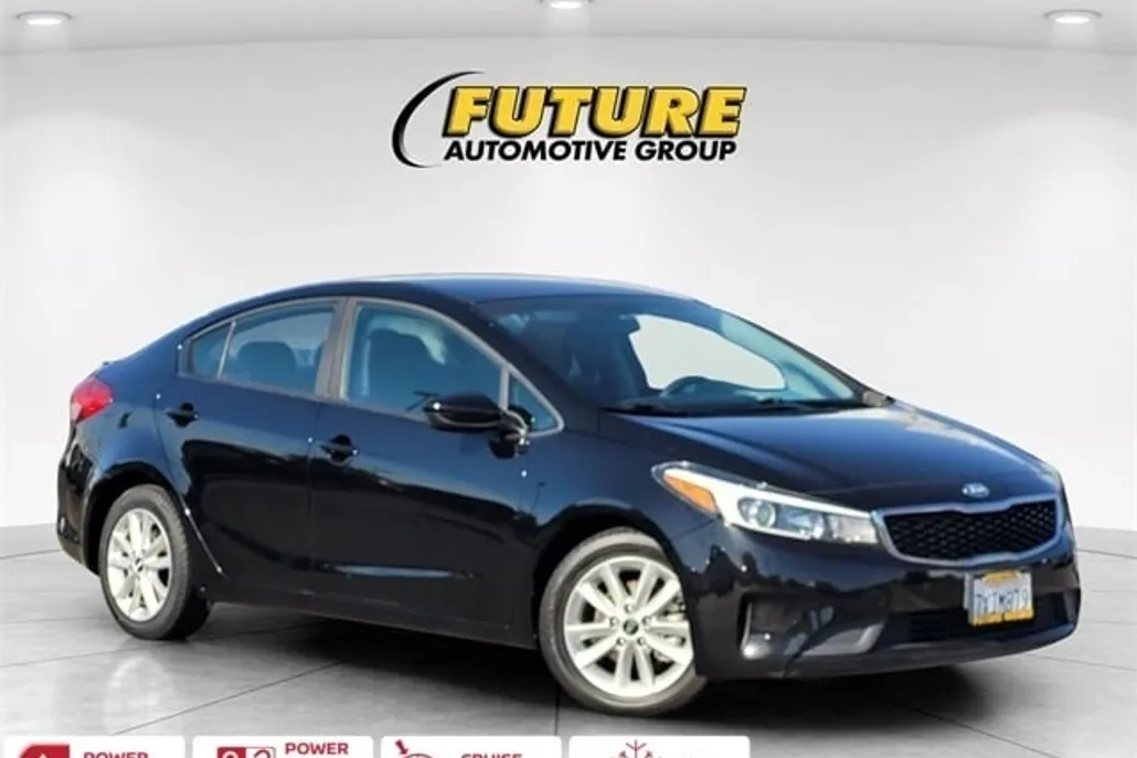 2017 Kia Forte LX photo 1
