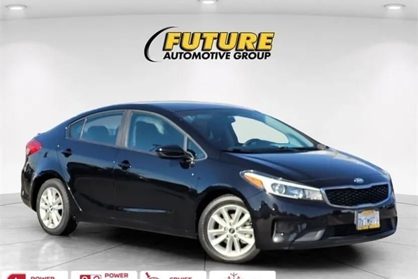 2017 Kia Forte LX photo 1