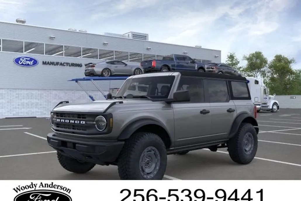 2025 Ford Bronco Base photo 1