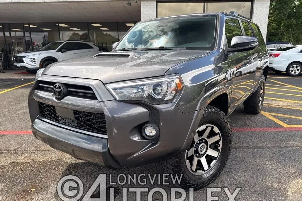 2021 Toyota 4Runner TRD Off-Road Premium photo 1