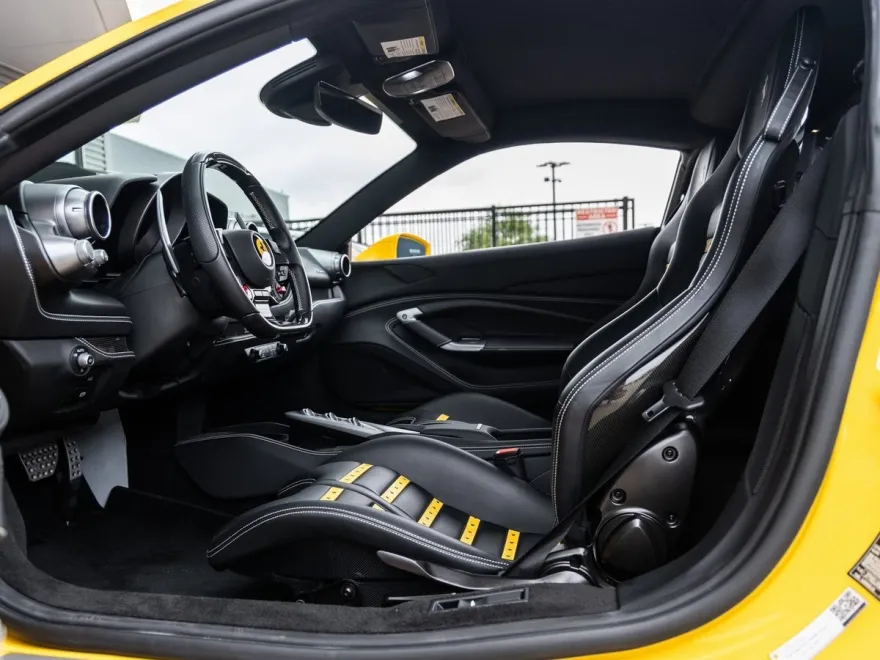 2021 Ferrari F8 Tributo Base photo 27