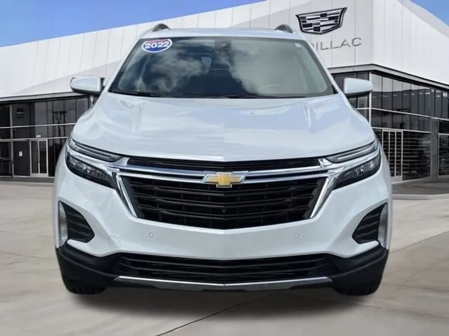 2022 Chevrolet Equinox LT photo 1