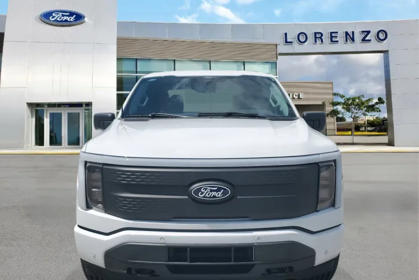 2025 Ford F-150 Lightning photo 1