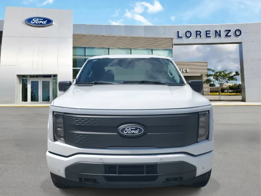2025 Ford F-150 Lightning photo 1