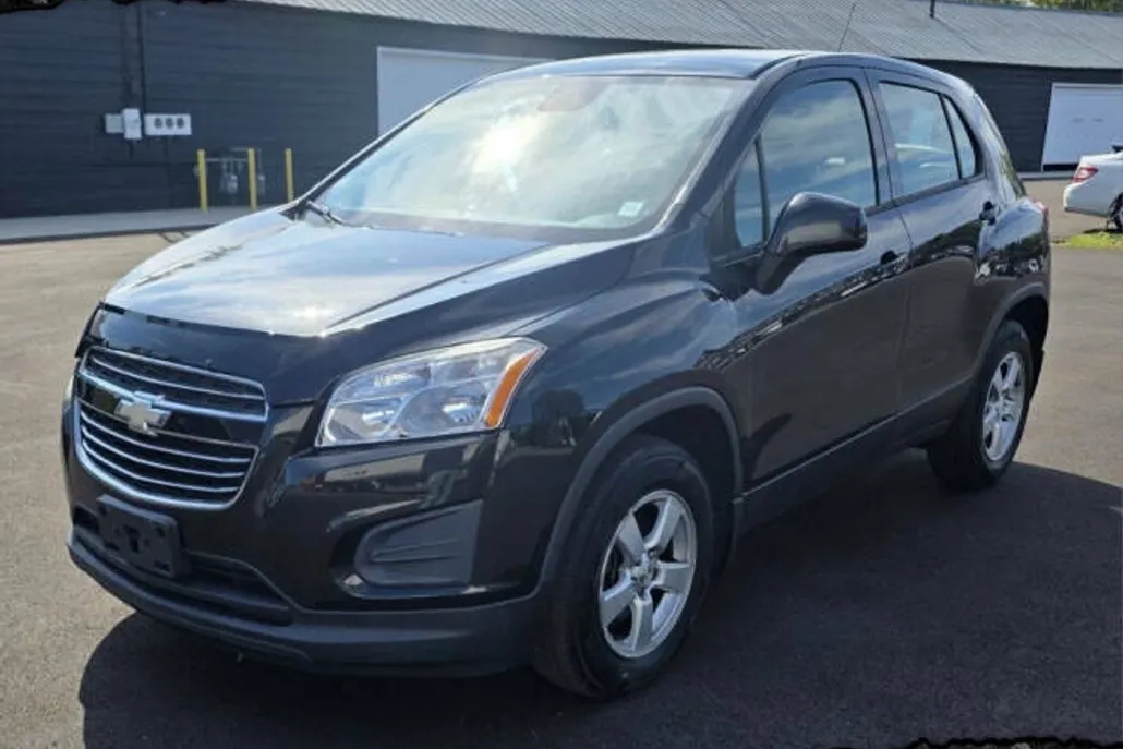 2016 Chevrolet Trax LS photo 1