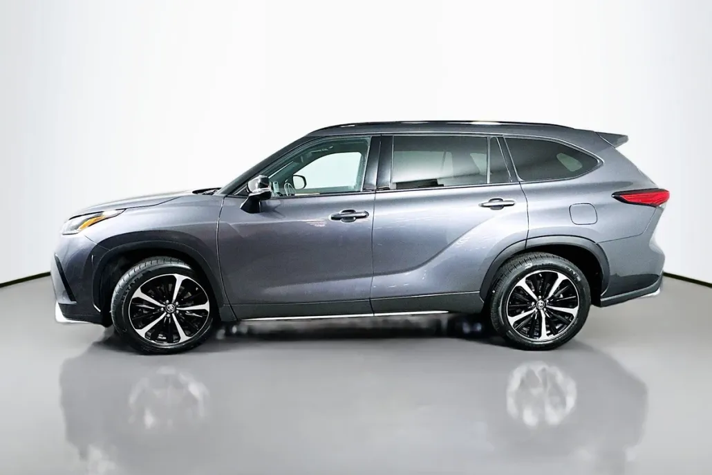 2021 Toyota Highlander XSE photo 1