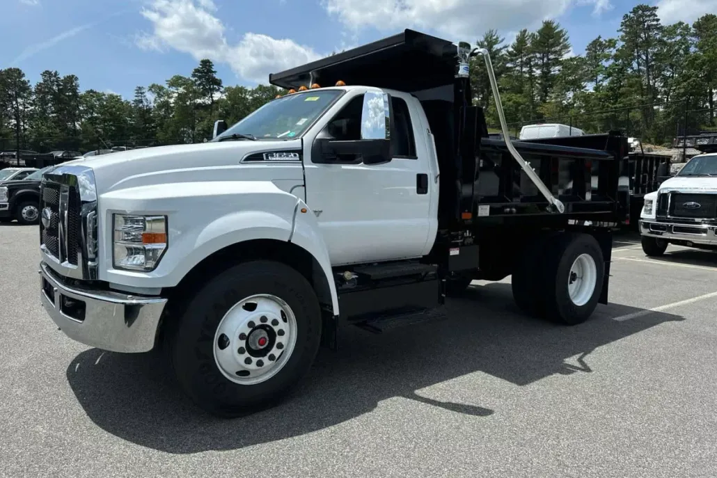 2025 Ford F-650 Regular Cab photo 1
