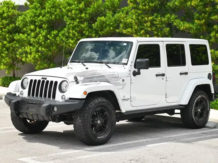 2017 Jeep Wrangler Unlimited Sahara photo 1