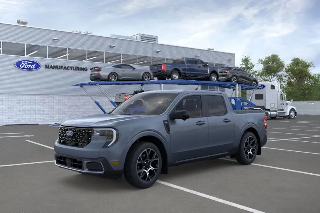 2025 Ford Maverick Lariat photo 1