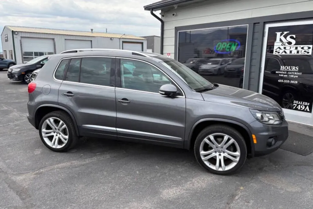 2013 Volkswagen Tiguan S photo 1
