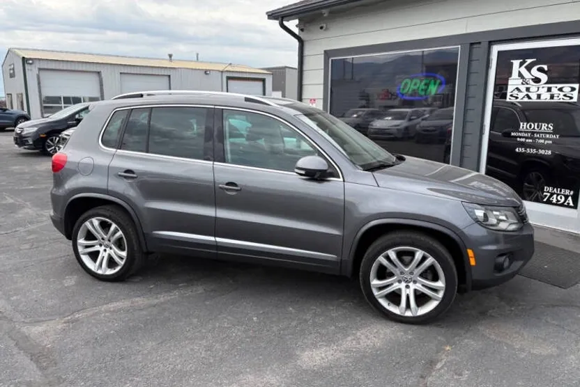 2013 Volkswagen Tiguan S photo 1