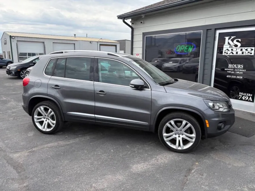 2013 Volkswagen Tiguan S photo 1