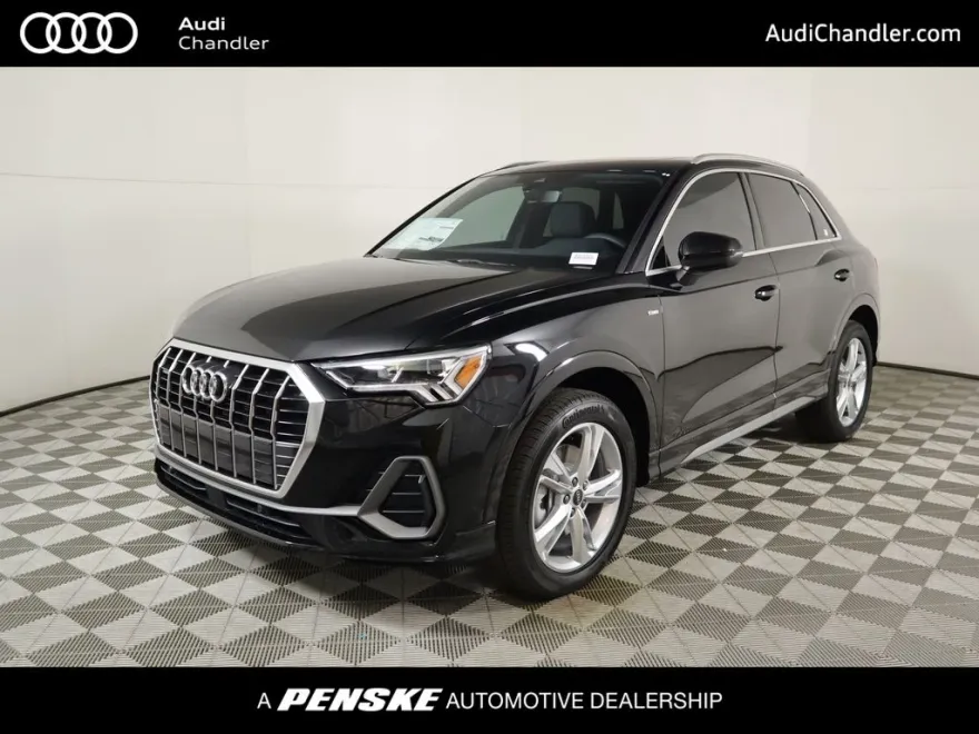 2024 Audi Q3 45 TFSI S line Premium photo 1