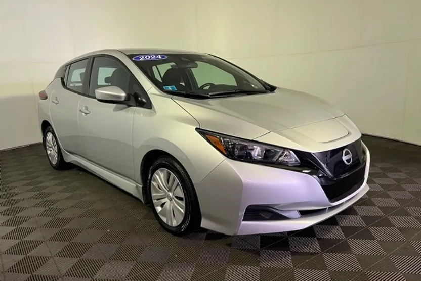 2024 Nissan Leaf S photo 1