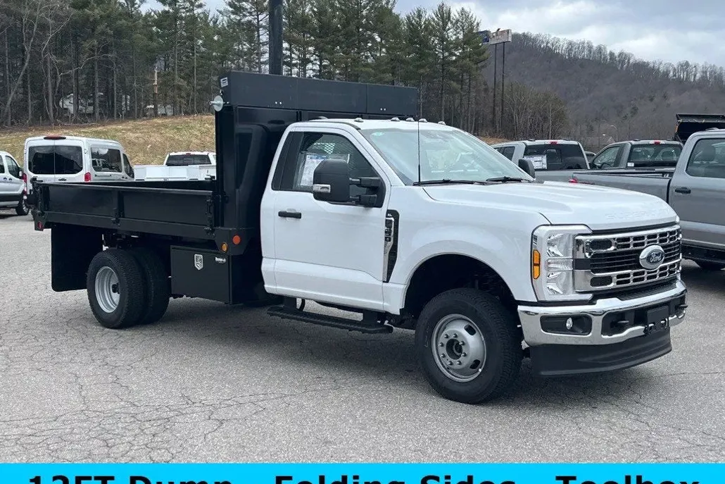2024 Ford F-350 XL photo 1