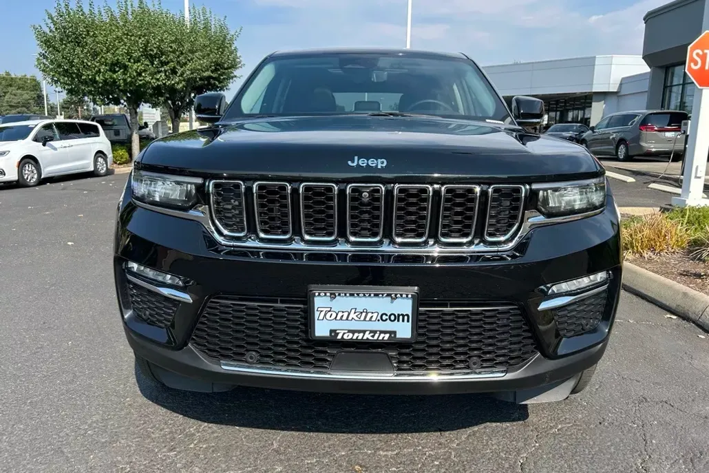 2022 Jeep Cherokee Limited 4xe photo 1