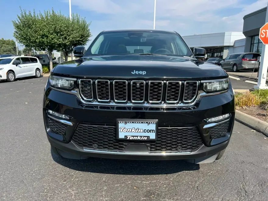 2022 Jeep Cherokee Limited 4xe photo 1