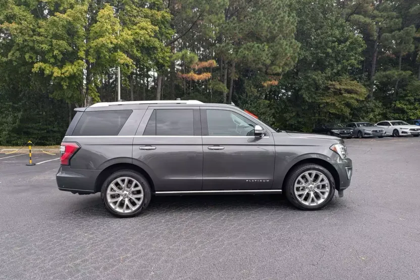 2019 Ford Expedition Platinum photo 1