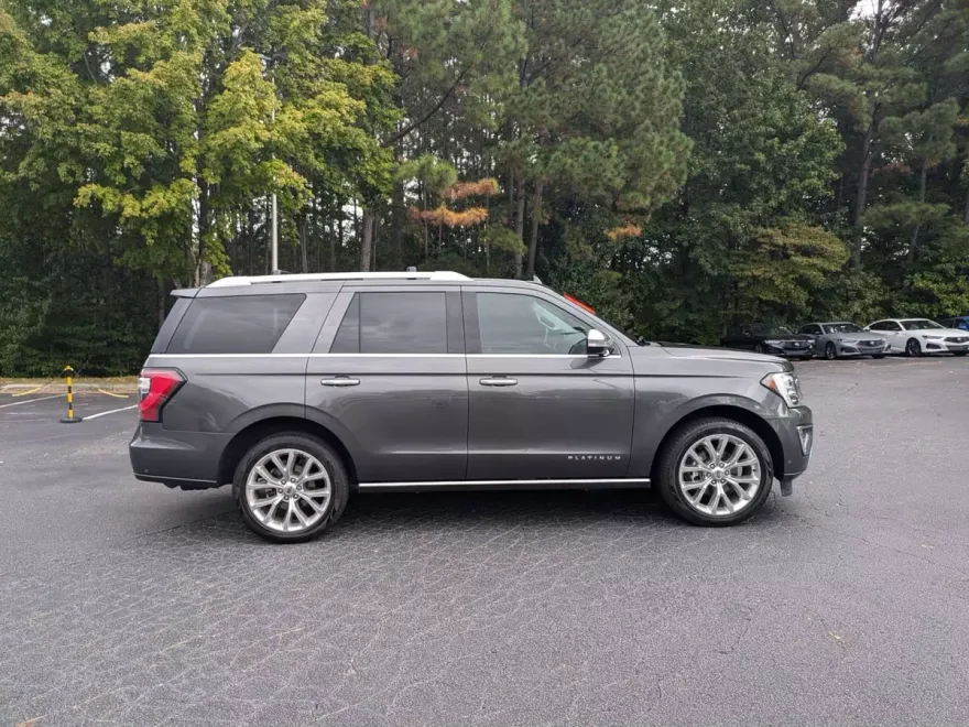 2019 Ford Expedition Platinum photo 1