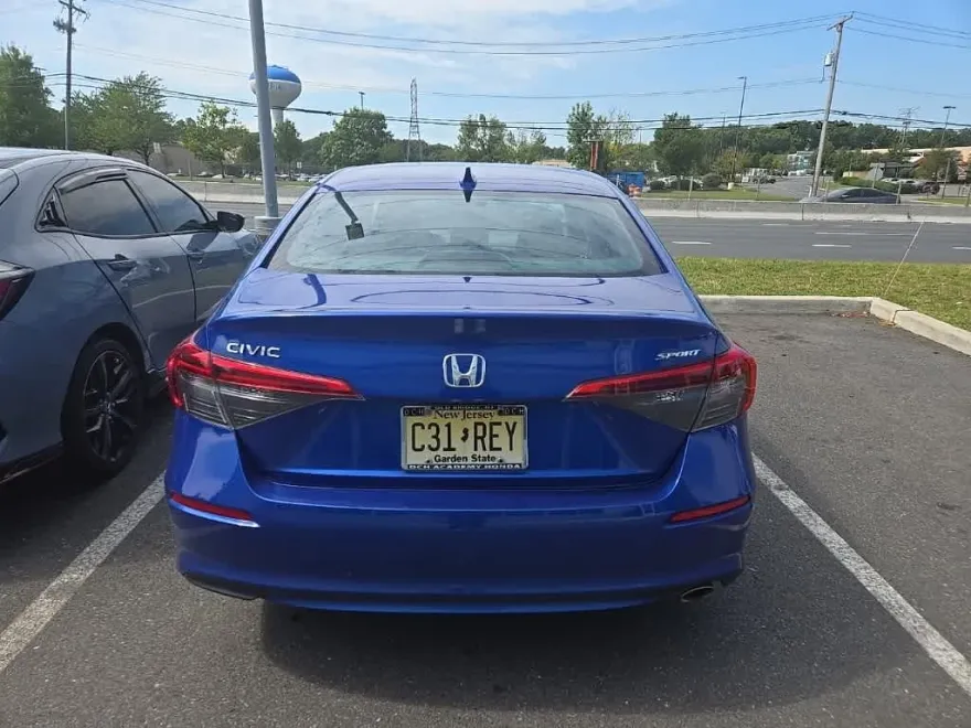 2022 Honda Civic Sport photo 1