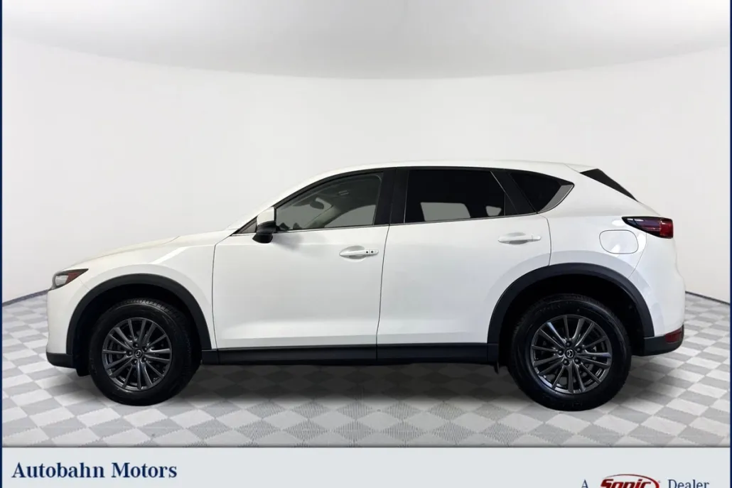 2019 Mazda CX-5 Touring photo 1